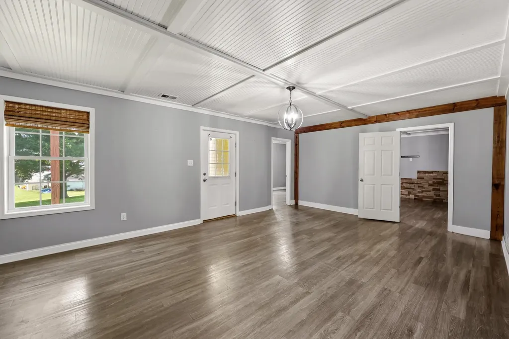 144 Grace Court Harrodsburg KY 40330