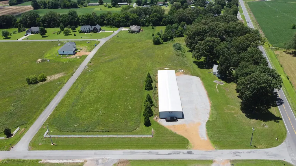 27 Neale Trail Murray KY 42071
