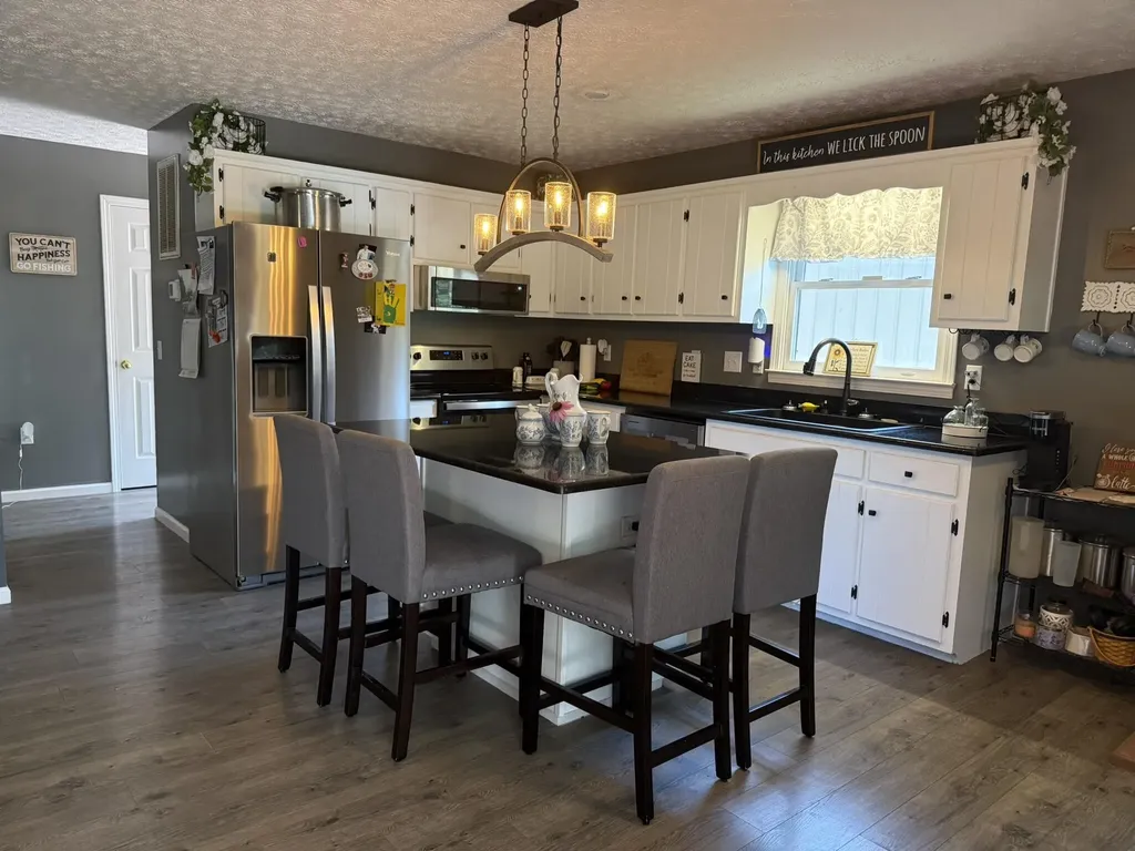 1671 Smith Grove Road Burkesville KY 42717