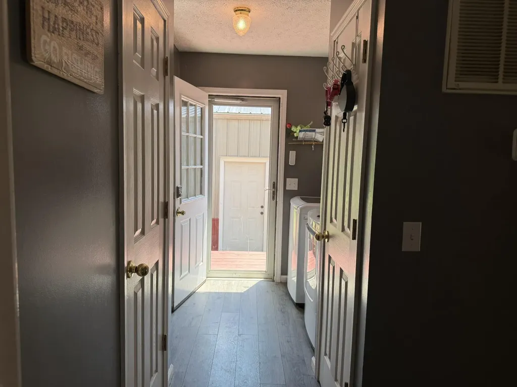 1671 Smith Grove Road Burkesville KY 42717