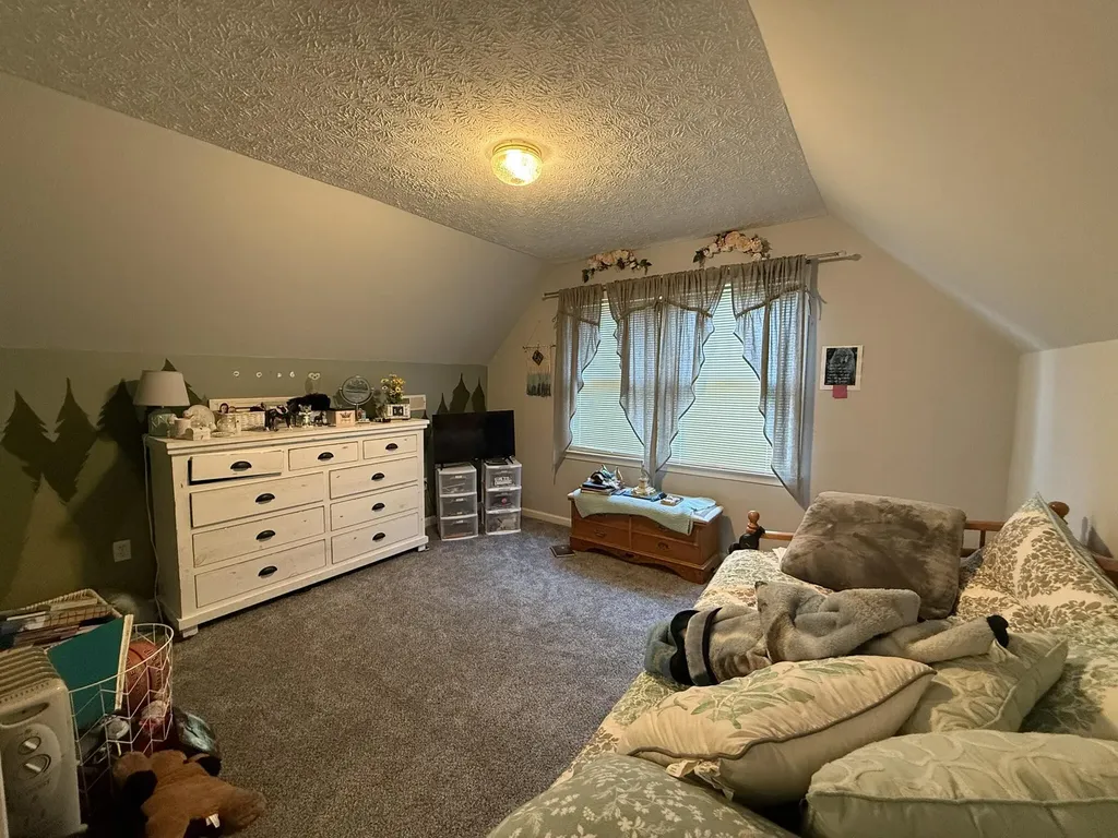1671 Smith Grove Road Burkesville KY 42717