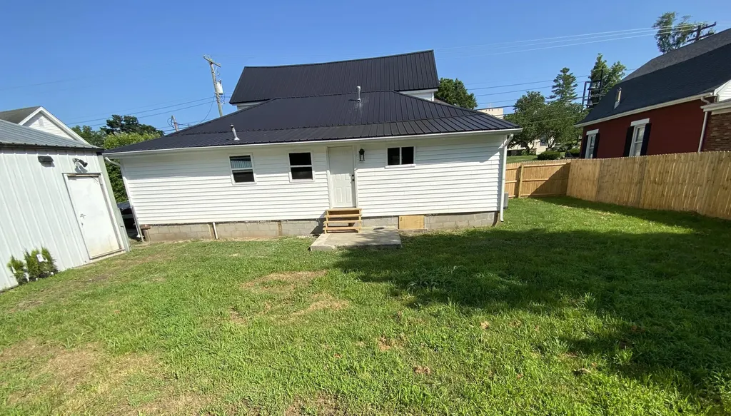 516 E Main Street Carlisle KY 40311