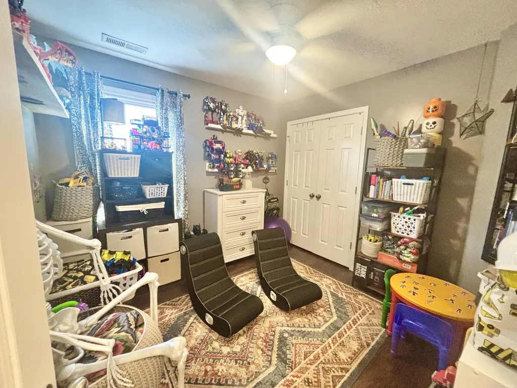 102 Saddlebrook Court Hopkinsville KY 42240