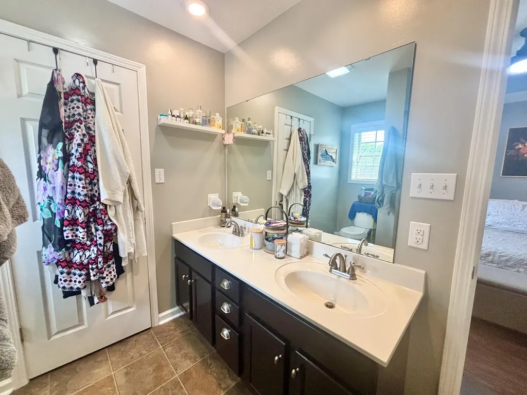 102 Saddlebrook Court Hopkinsville KY 42240