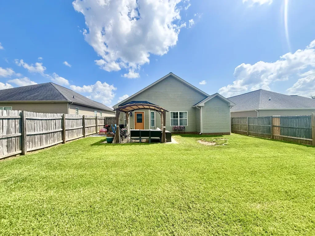 102 Saddlebrook Court Hopkinsville KY 42240