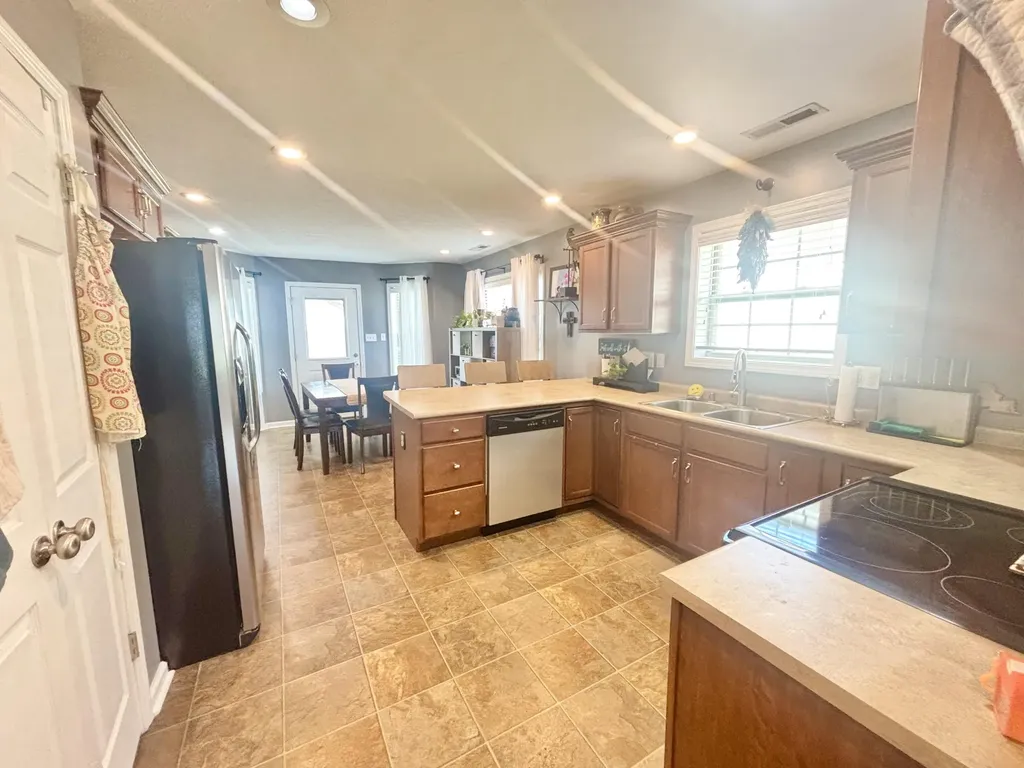102 Saddlebrook Court Hopkinsville KY 42240