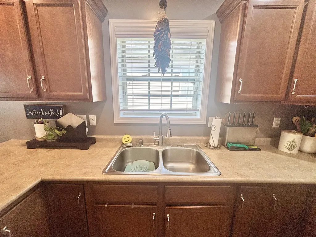 102 Saddlebrook Court Hopkinsville KY 42240