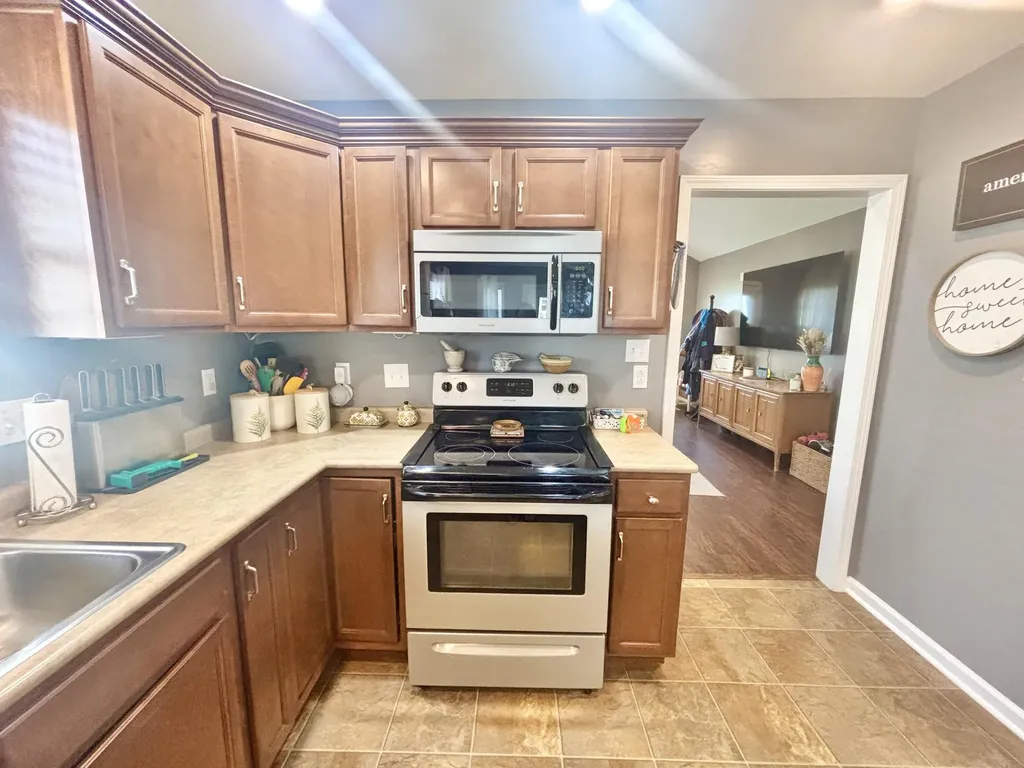 102 Saddlebrook Court Hopkinsville KY 42240
