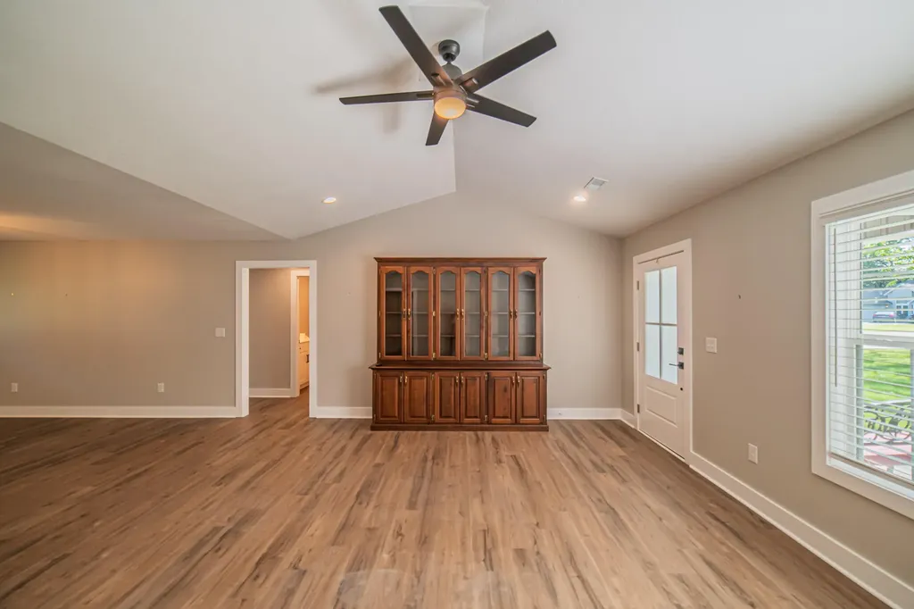 1915 Evelyn Drive Paducah KY 42003