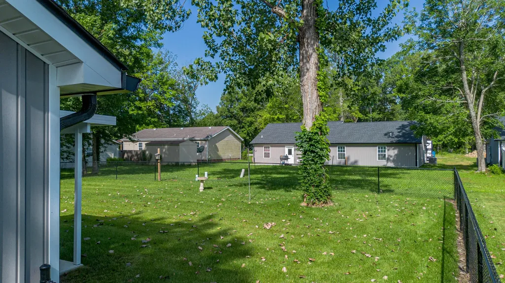1915 Evelyn Drive Paducah KY 42003