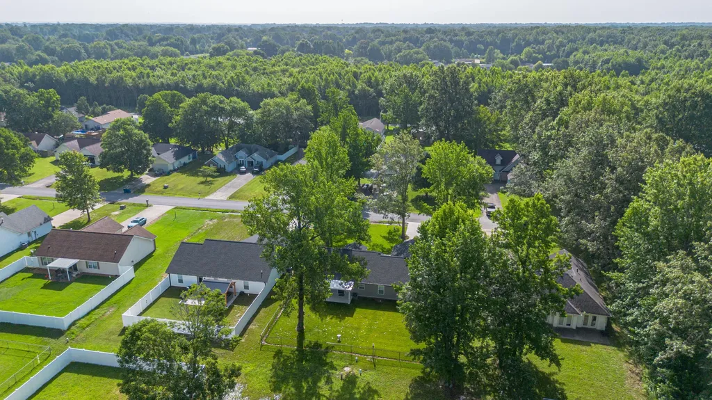 1915 Evelyn Drive Paducah KY 42003