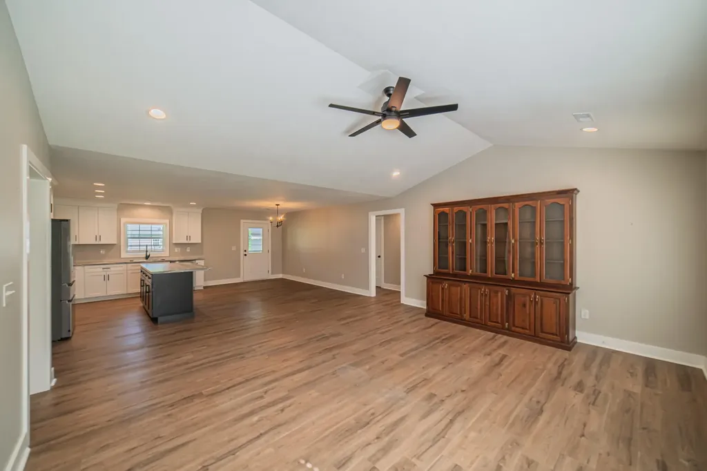 1915 Evelyn Drive Paducah KY 42003