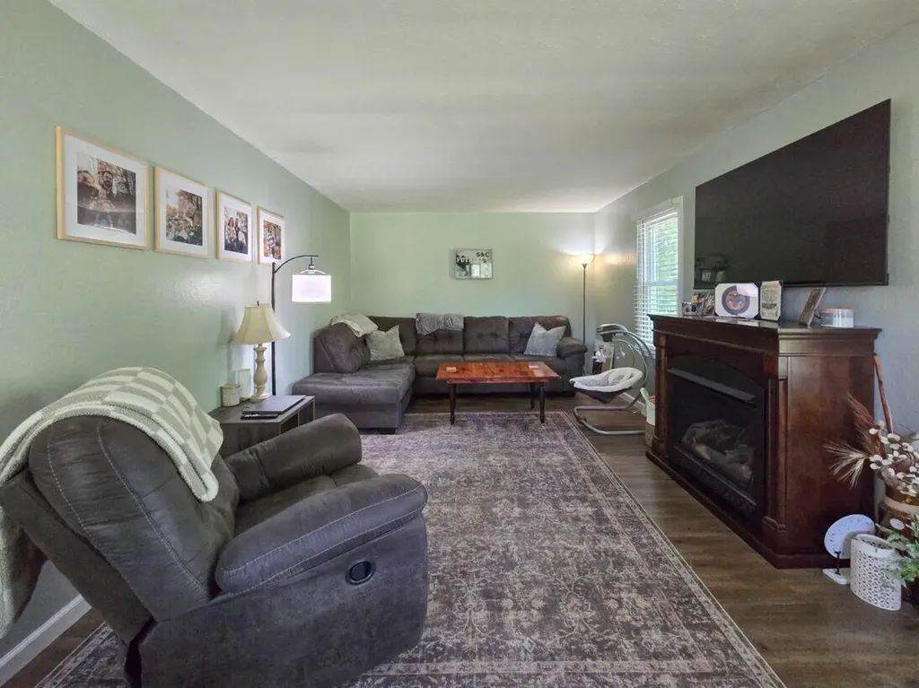 126 State Route 1890 Mayfield KY 42066