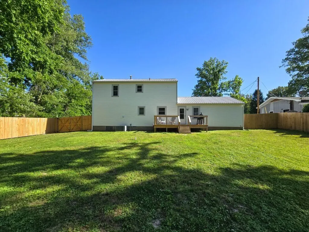 126 State Route 1890 Mayfield KY 42066