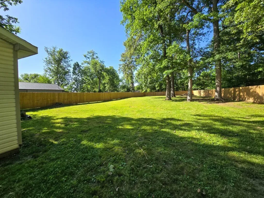 126 State Route 1890 Mayfield KY 42066