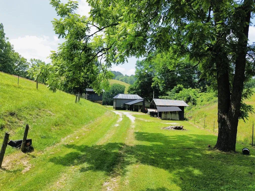 434 Ky-1024 Olive Hill KY 41164