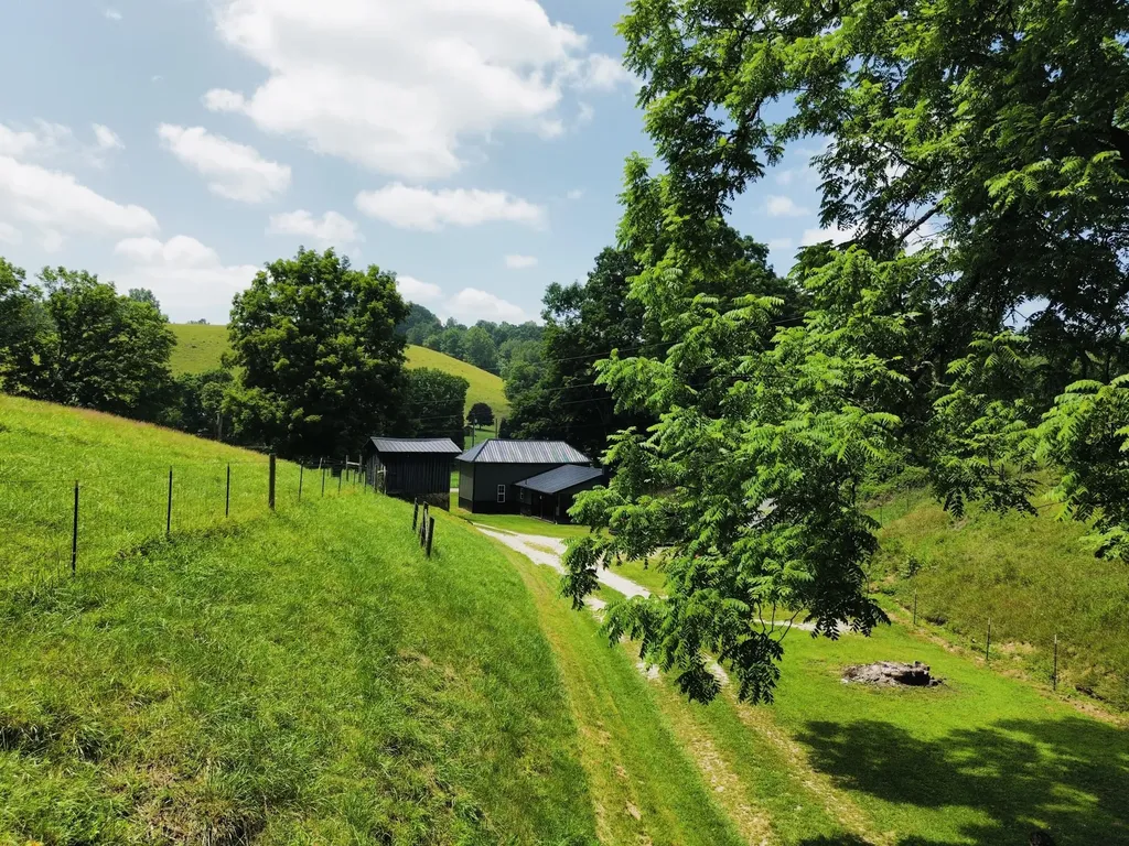 434 Ky-1024 Olive Hill KY 41164