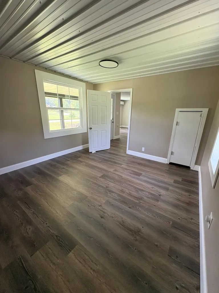 434 Ky-1024 Olive Hill KY 41164
