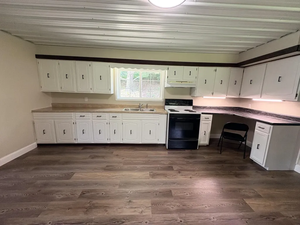 434 Ky-1024 Olive Hill KY 41164