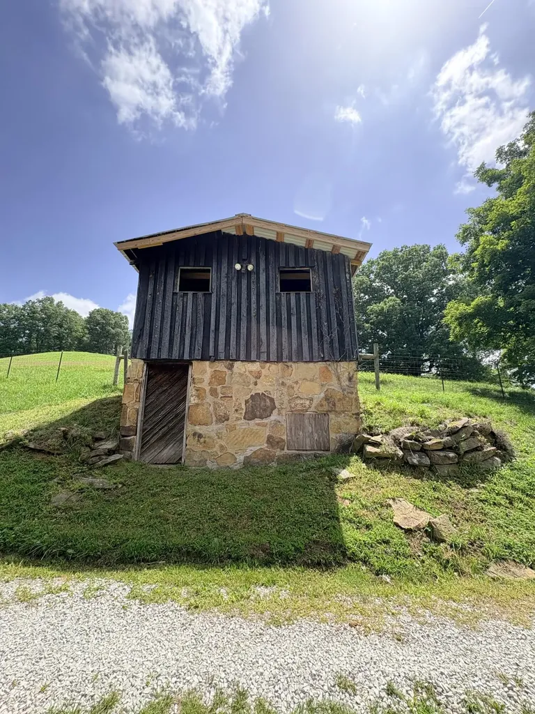 434 Ky-1024 Olive Hill KY 41164