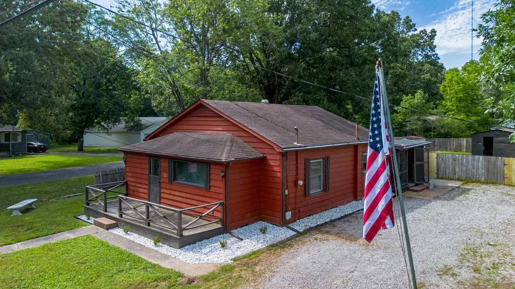 1220 Markham Avenue Paducah KY 42003