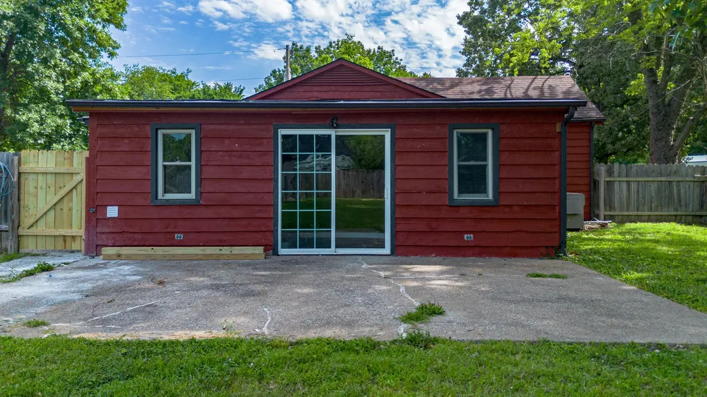 1220 Markham Avenue Paducah KY 42003