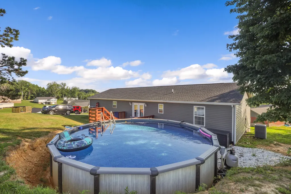 132 Bellwood Lane Keavy KY 40737
