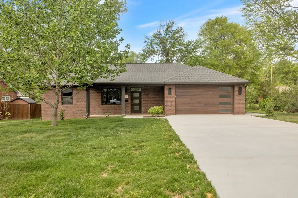 106 S Broach Avenue Murray KY 42071