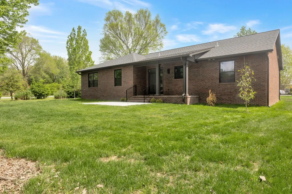 106 S Broach Avenue Murray KY 42071
