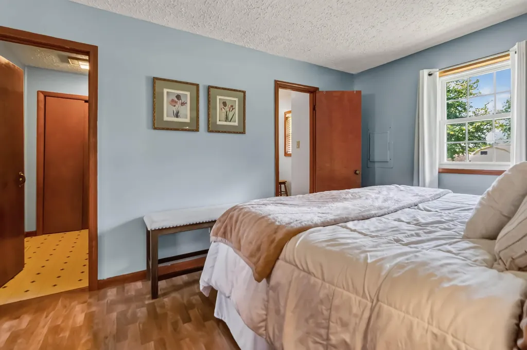 1231 U.s. 127 Russell Springs KY 42642