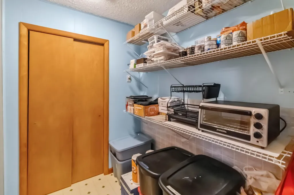 1231 U.s. 127 Russell Springs KY 42642