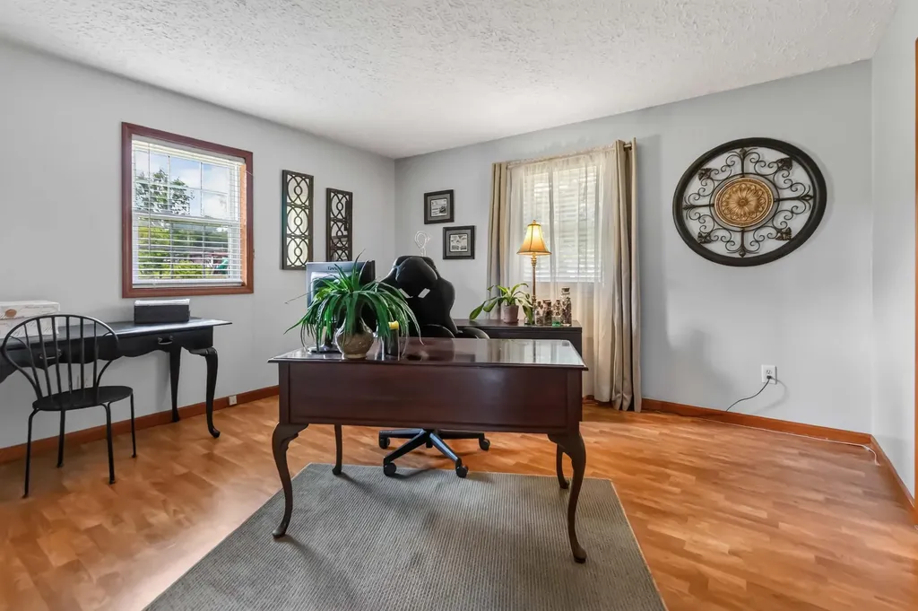 1231 U.s. 127 Russell Springs KY 42642