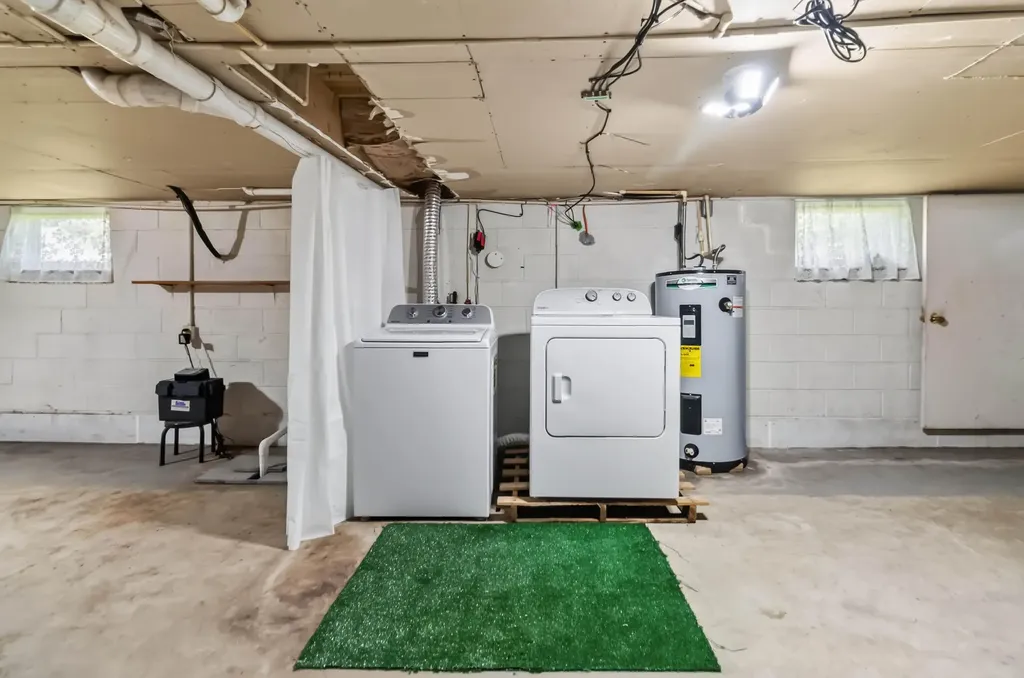 1231 U.s. 127 Russell Springs KY 42642