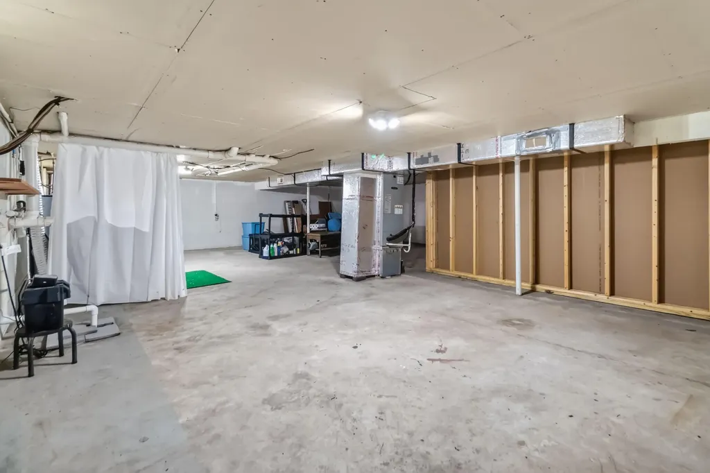 1231 U.s. 127 Russell Springs KY 42642