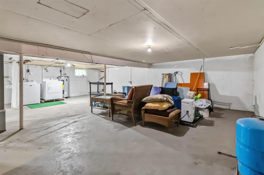 1231 U.s. 127 Russell Springs KY 42642