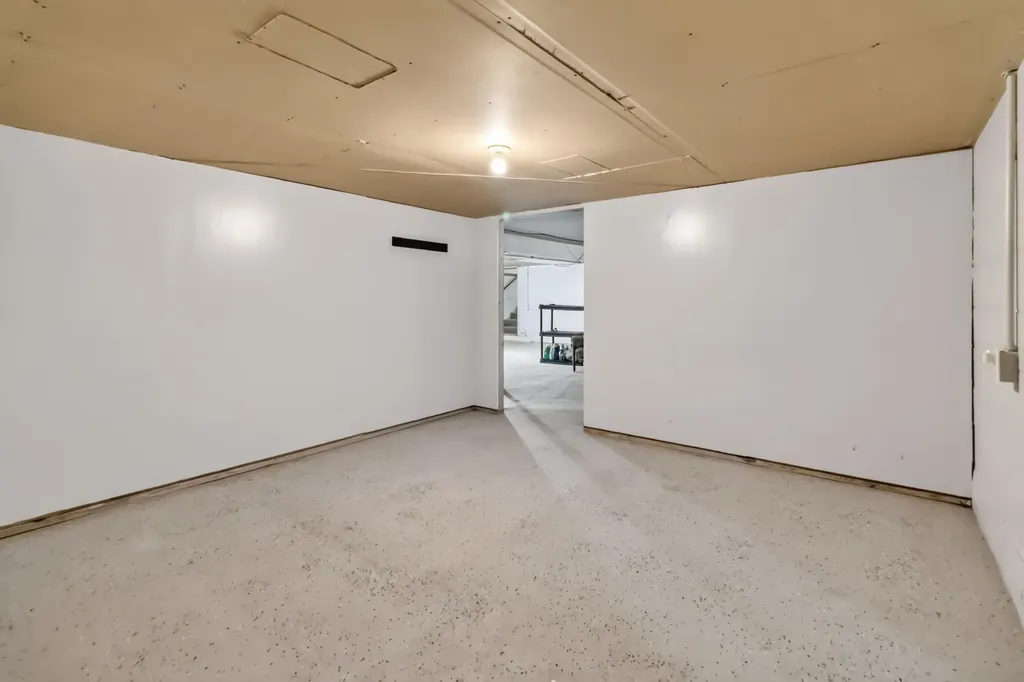 1231 U.s. 127 Russell Springs KY 42642