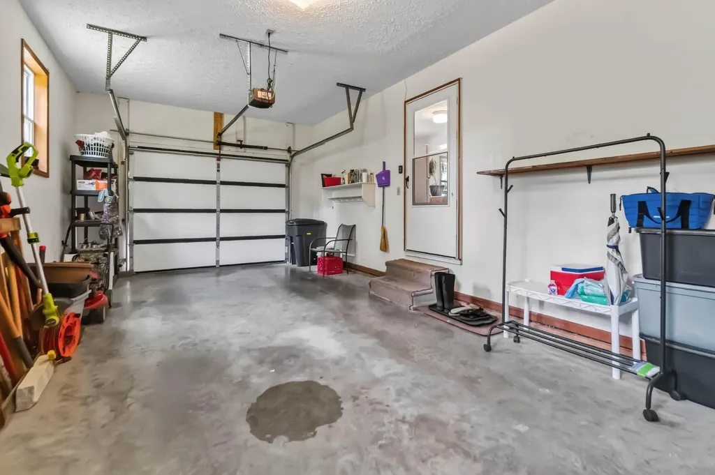1231 U.s. 127 Russell Springs KY 42642