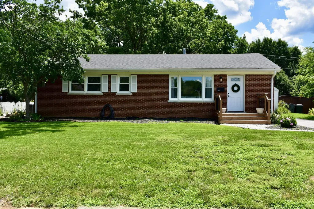 566 Seattle Drive Lexington KY 40503