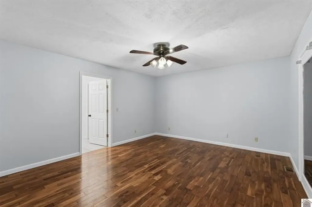434 Bayshore Drive Cadiz KY 42211
