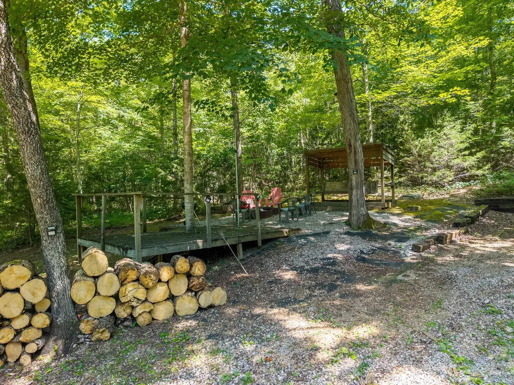 5192 Highway 1619 Monticello KY 42633