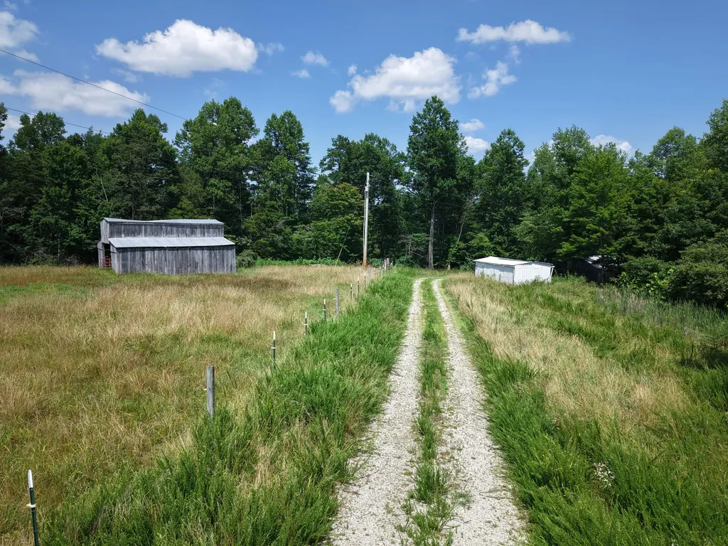 1036 Jesse Sears Road Somerset KY 42501