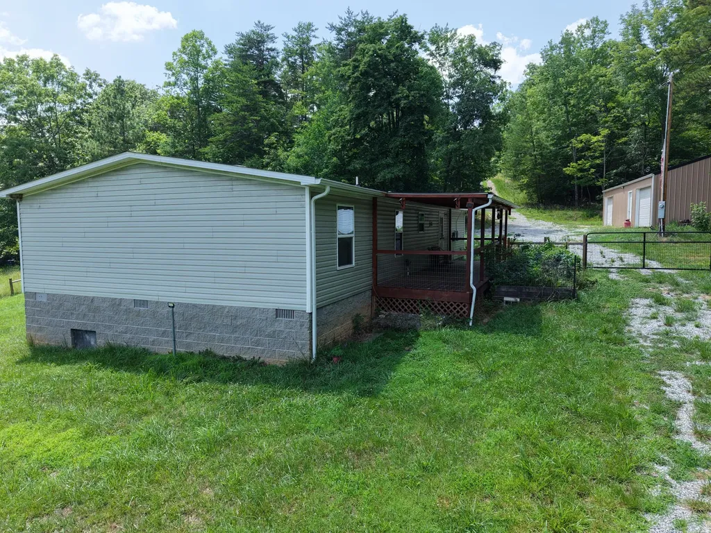 1036 Jesse Sears Road Somerset KY 42501