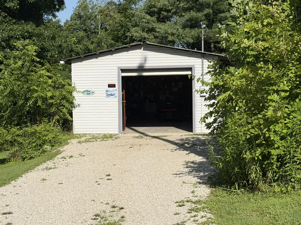 82 Stevens Lane Vanceburg KY 41179