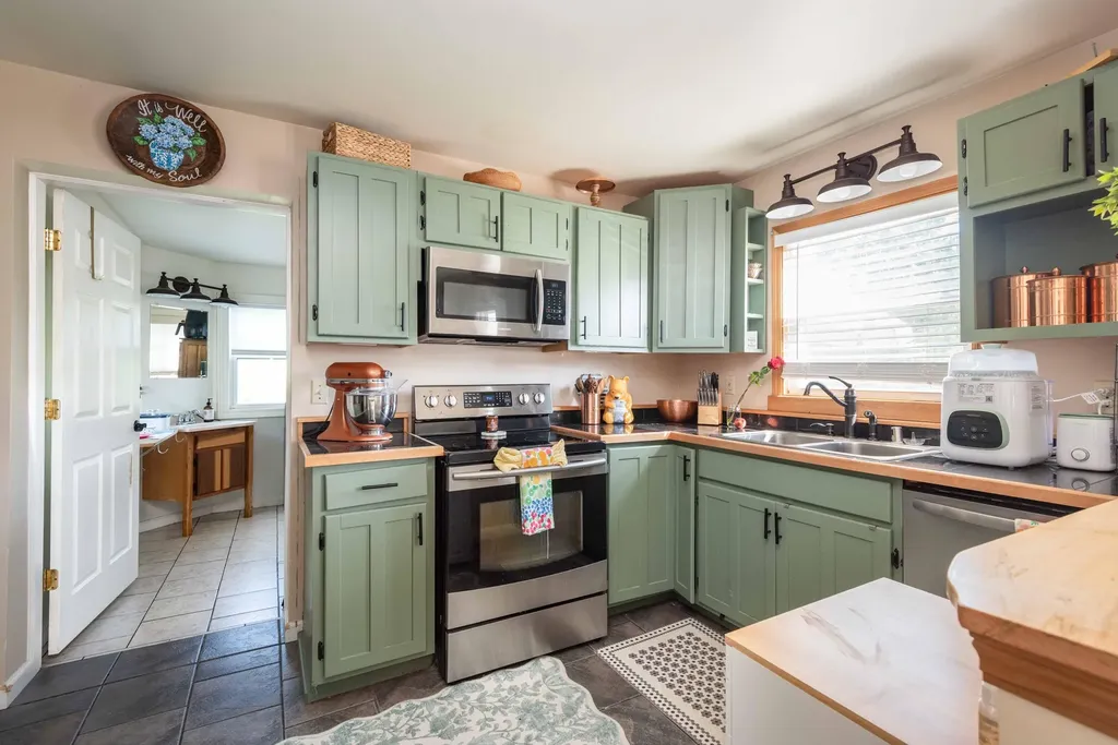 393 Mccouns Ferry Road Salvisa KY 40372