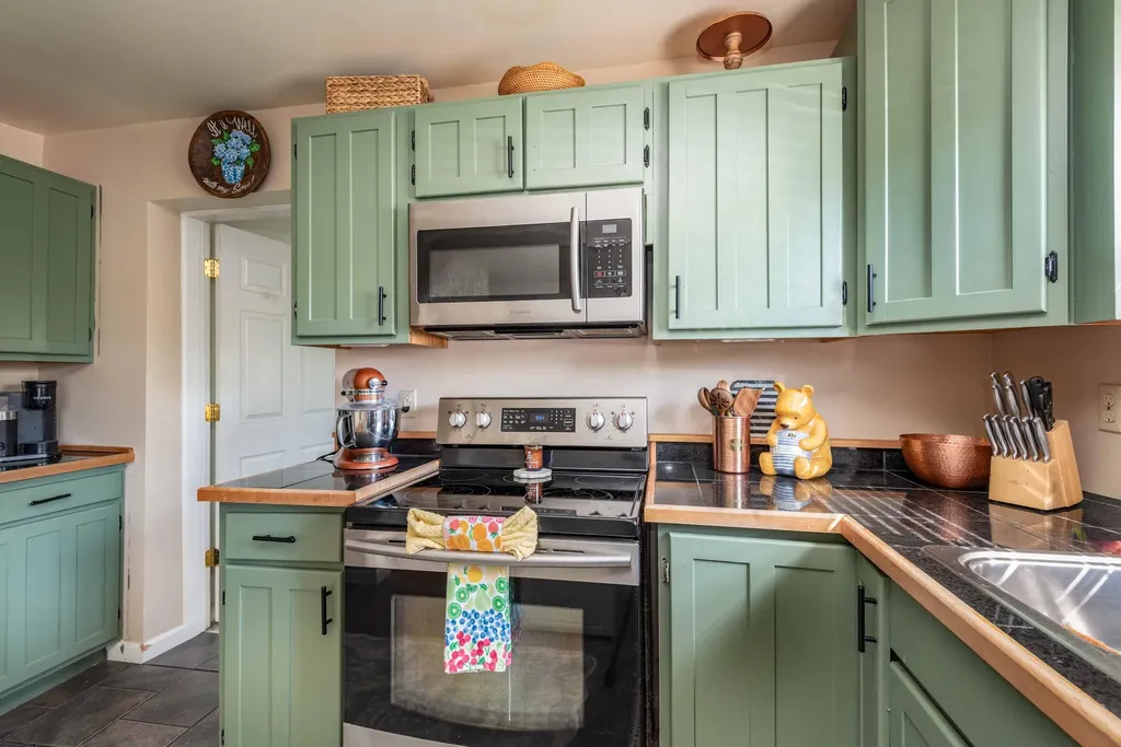 393 Mccouns Ferry Road Salvisa KY 40372