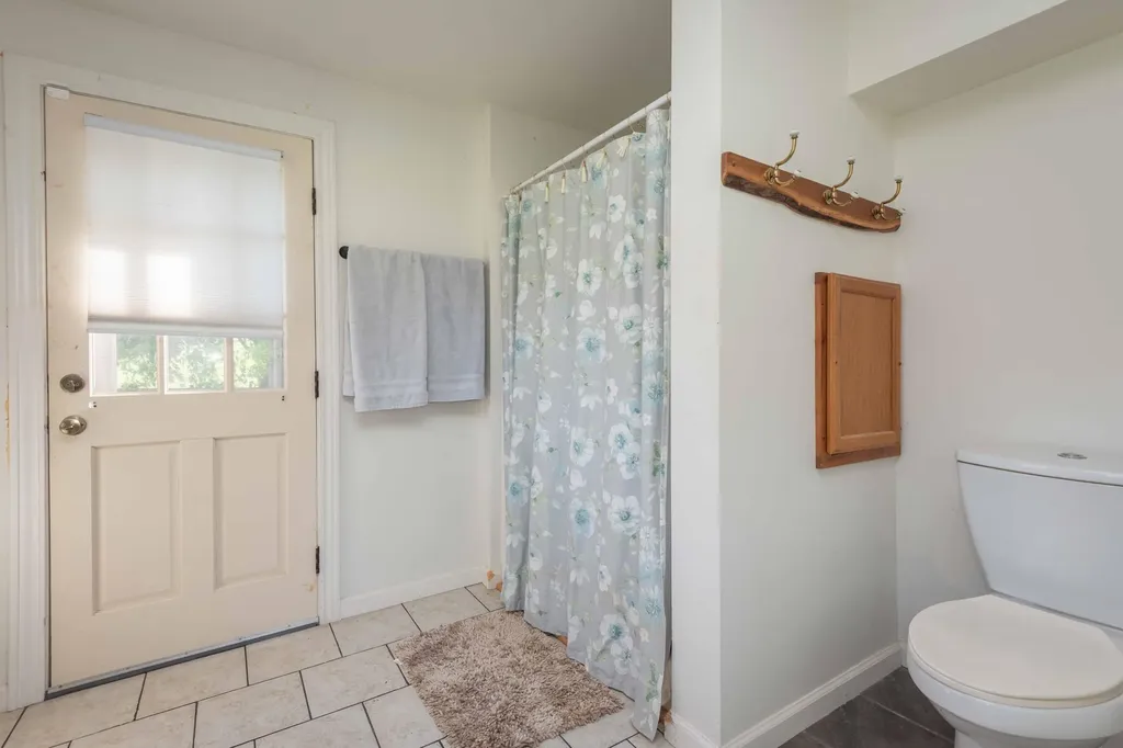 393 Mccouns Ferry Road Salvisa KY 40372