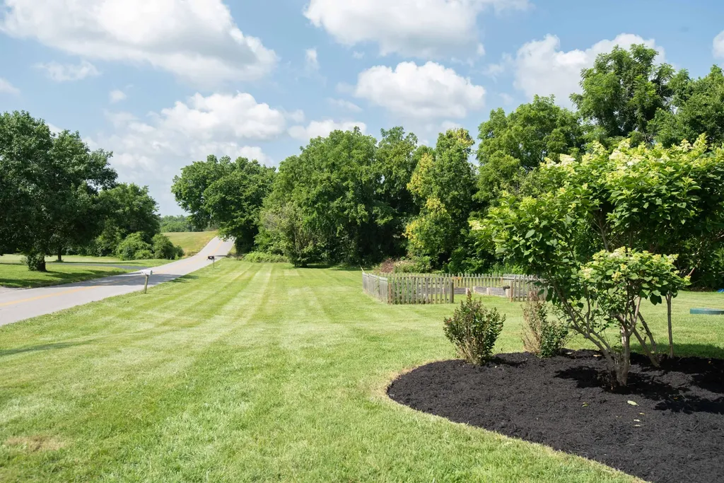393 Mccouns Ferry Road Salvisa KY 40372