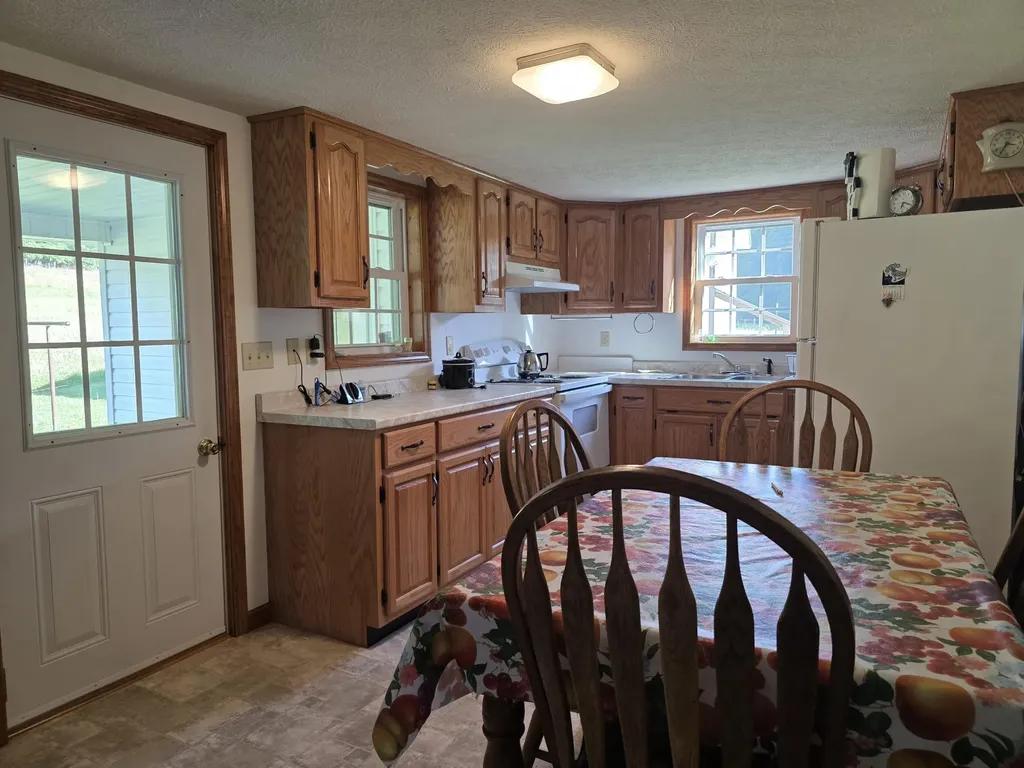 17141 Highway 200 Monticello KY 42633