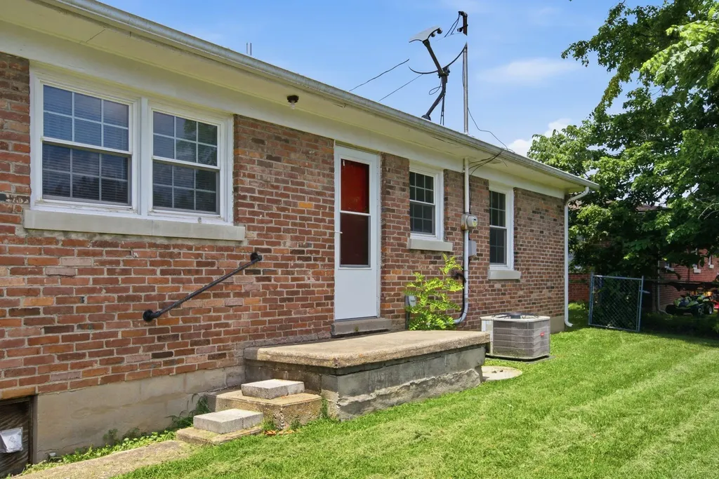 103 Clay Drive Richmond KY 40475