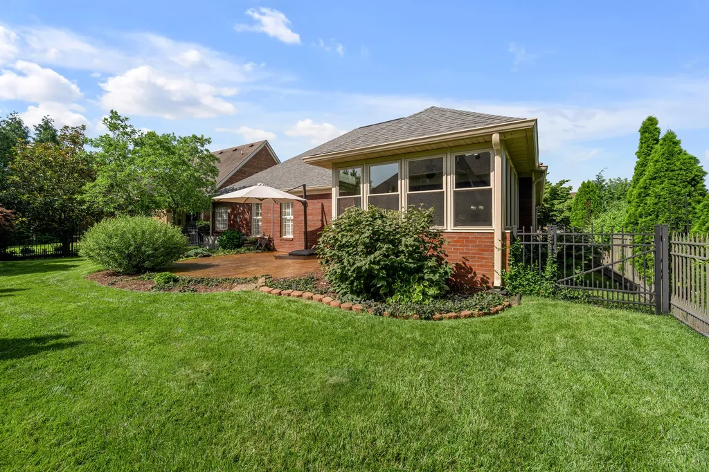 2468 Franks Way Lexington KY 40509